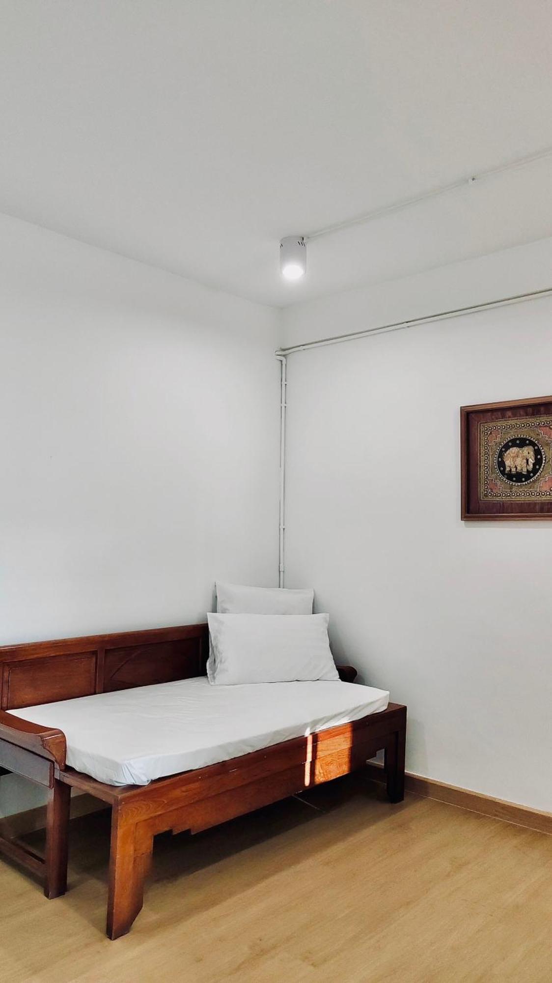 Whole 3-storey House Right In The Local Community. Apartment