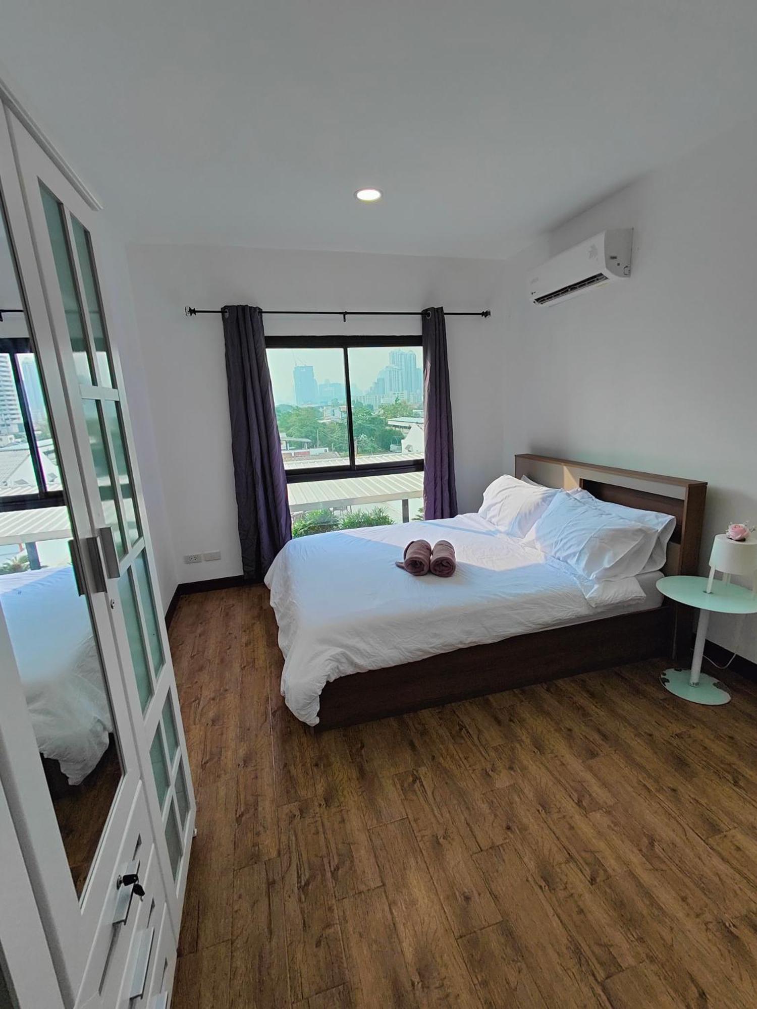 Skyline View - Bts Thong Lo Apartment
