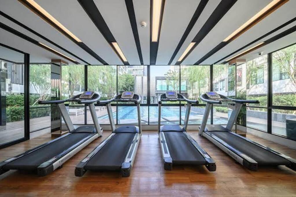 Apartment Sukhumvit 50 Quiet One Bedroom Near Bts Onnut *