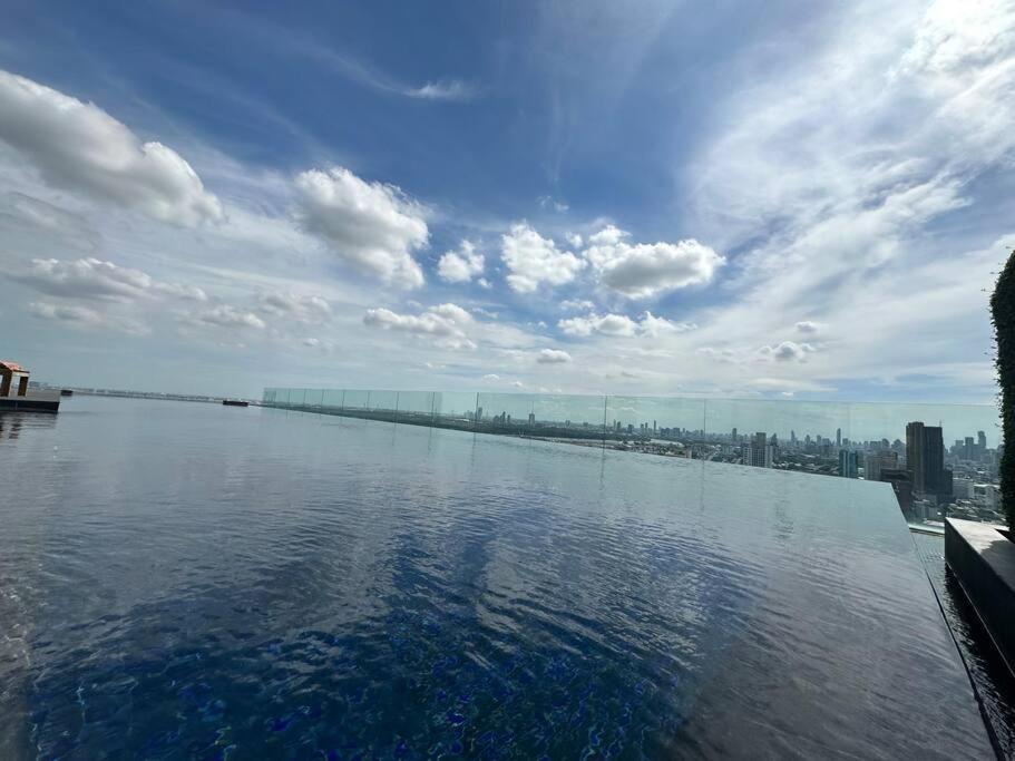 S42 Sukhumvit Wyndham Garden Ekkamai Swimming Gym * Bangkok