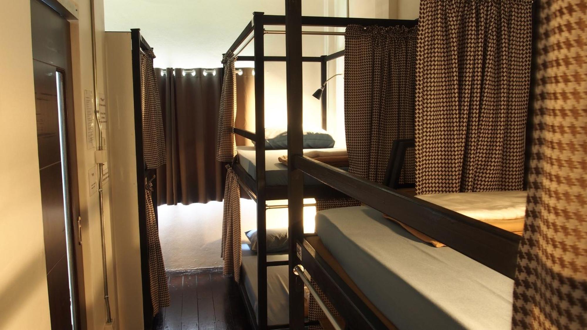 Dhub Donmueng Hostel *
