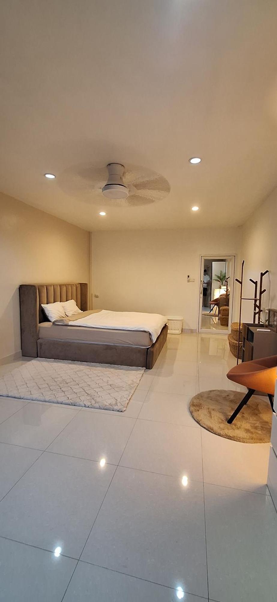 Pinklao Traveler's House