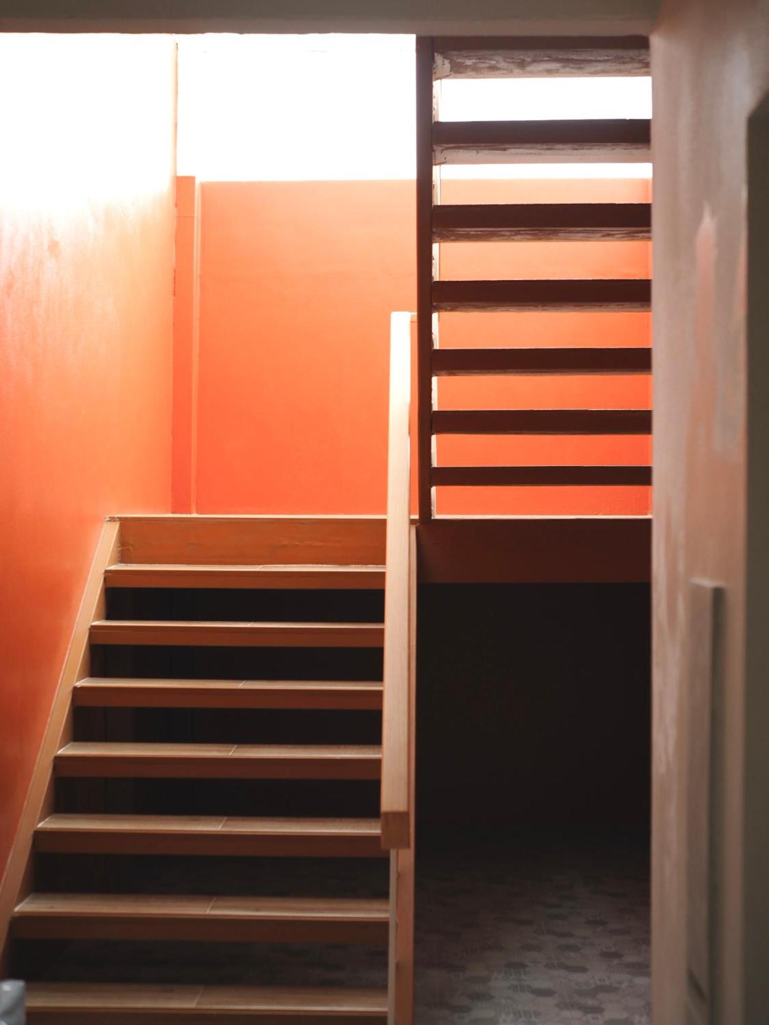 Hostel Krung Tone *