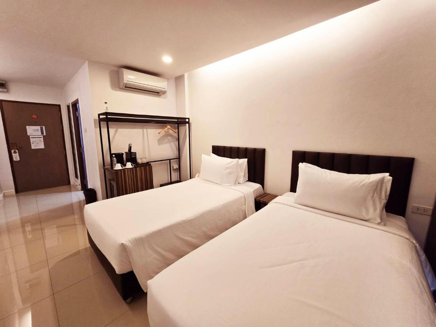 Hotel Red Door Samsen Hotel, 3*