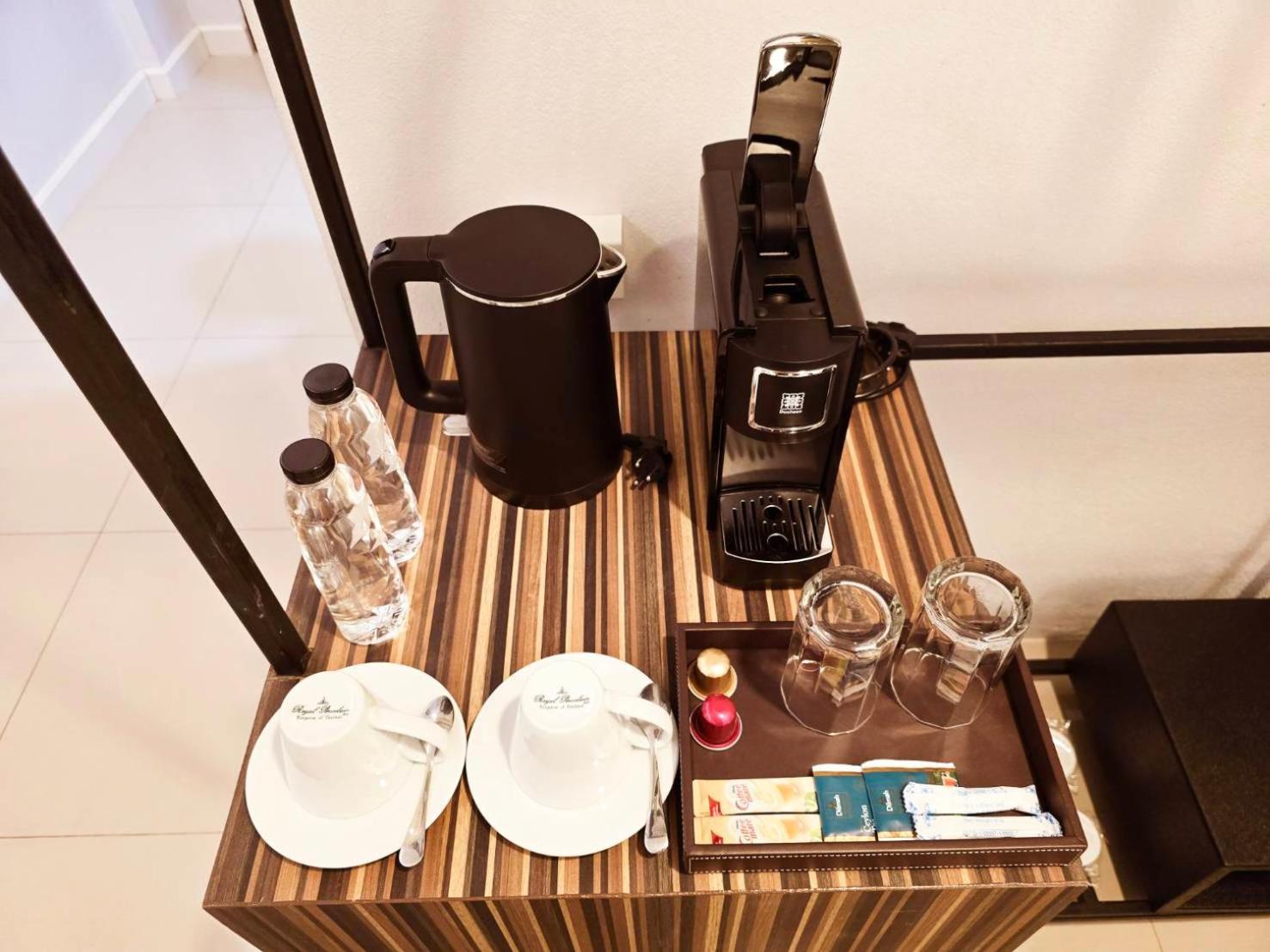 Hotel Red Door Samsen Hotel, 3*