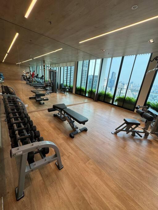 High-end With 5 Mins To Terminal21 Bts Mrt With Kitchen Bangkok