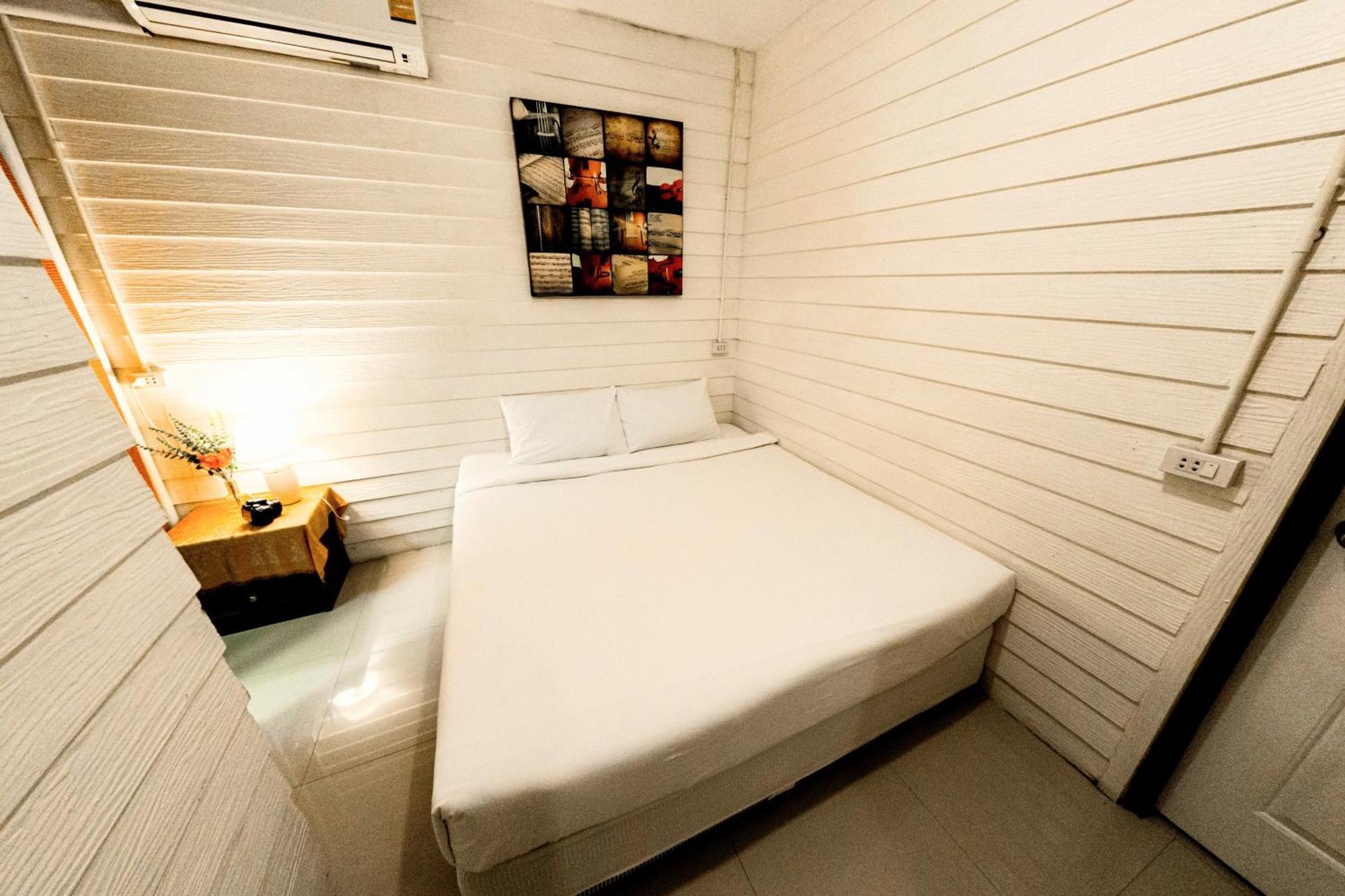 Back Backpackers Hostel Bangkok