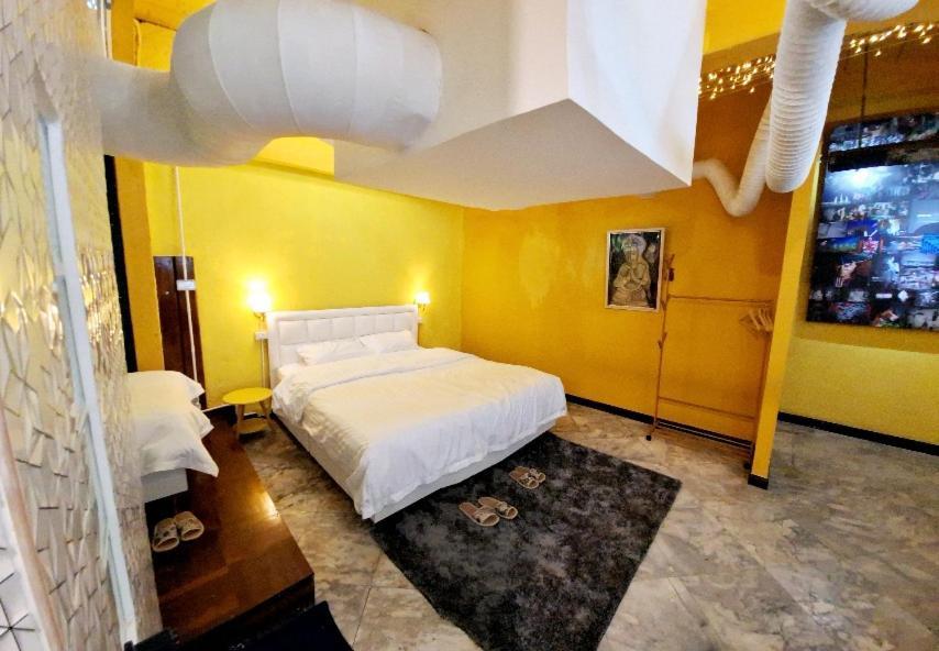 Ddm House Hostel *