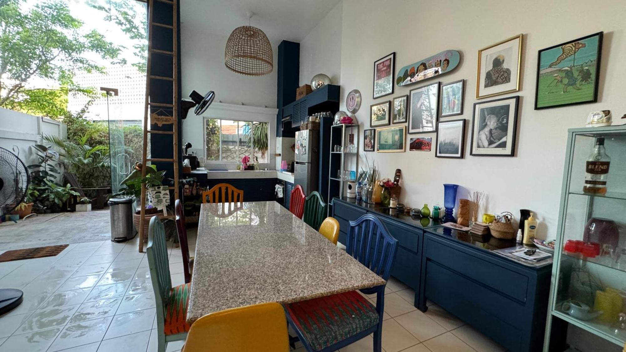 Sunset Tower Homestay Bangkok