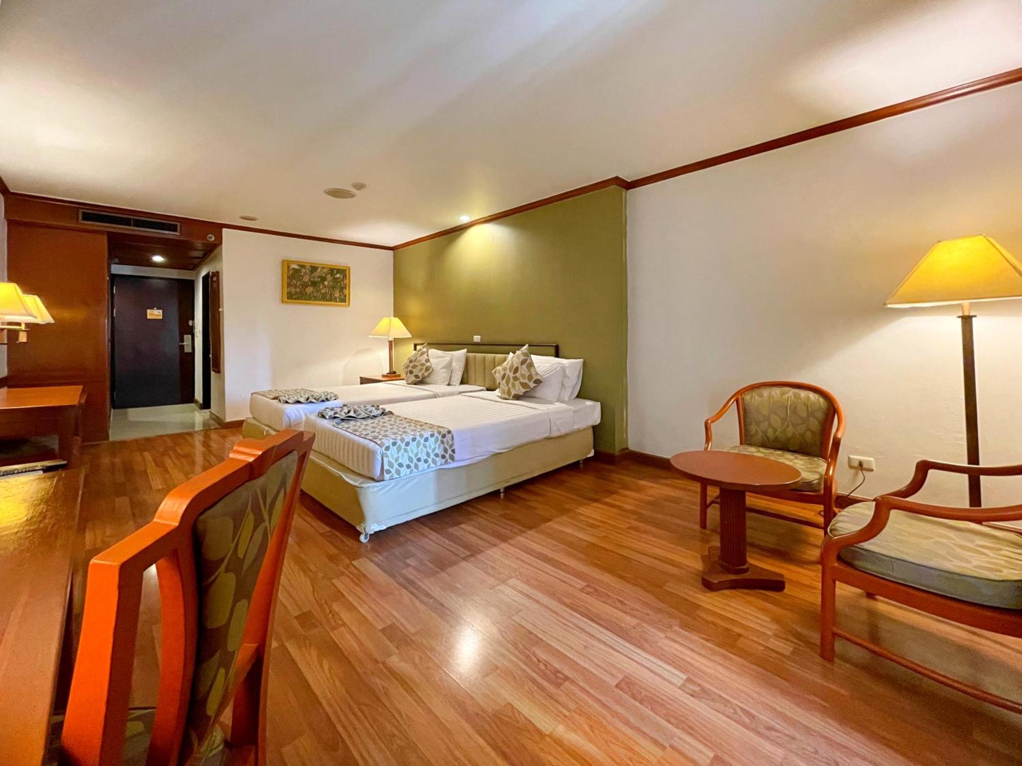 Arawana Regency Park Sukhumvit Hotel