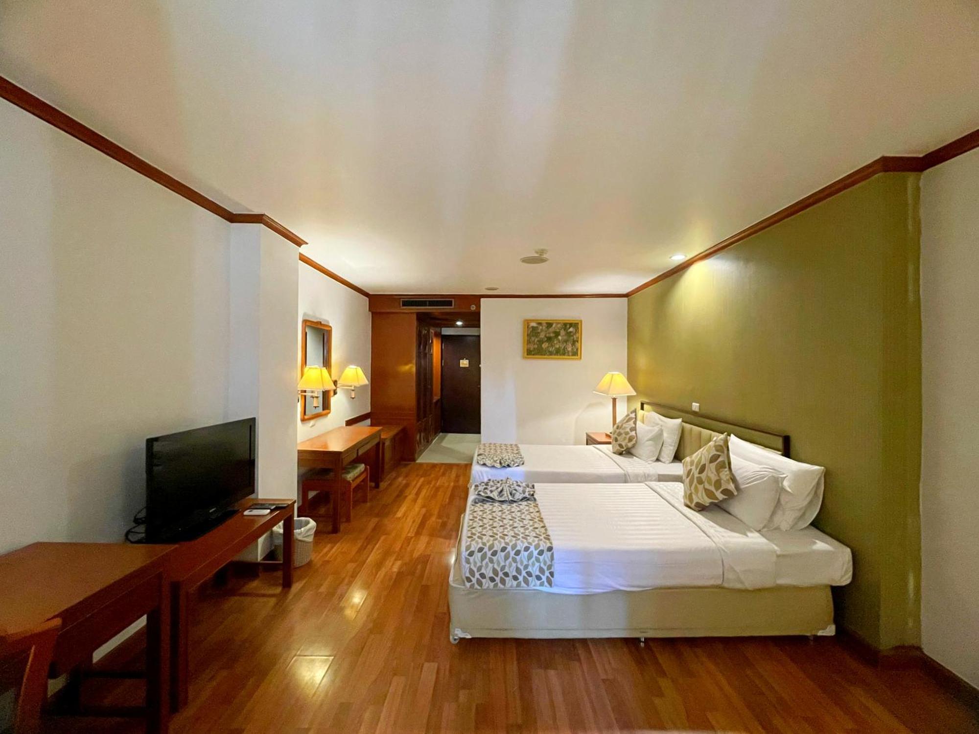Arawana Regency Park Sukhumvit Hotel