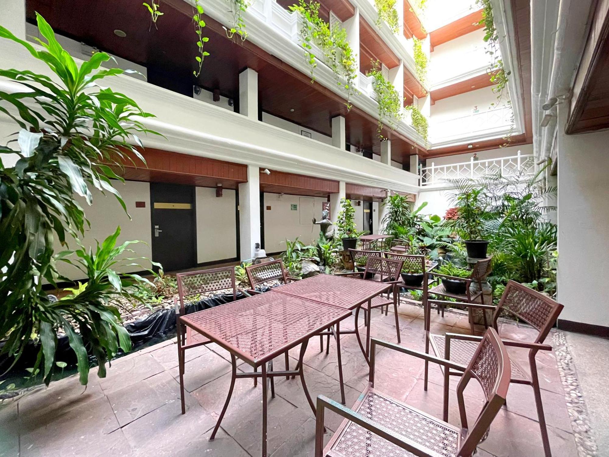 Arawana Regency Park Sukhumvit Bangkok