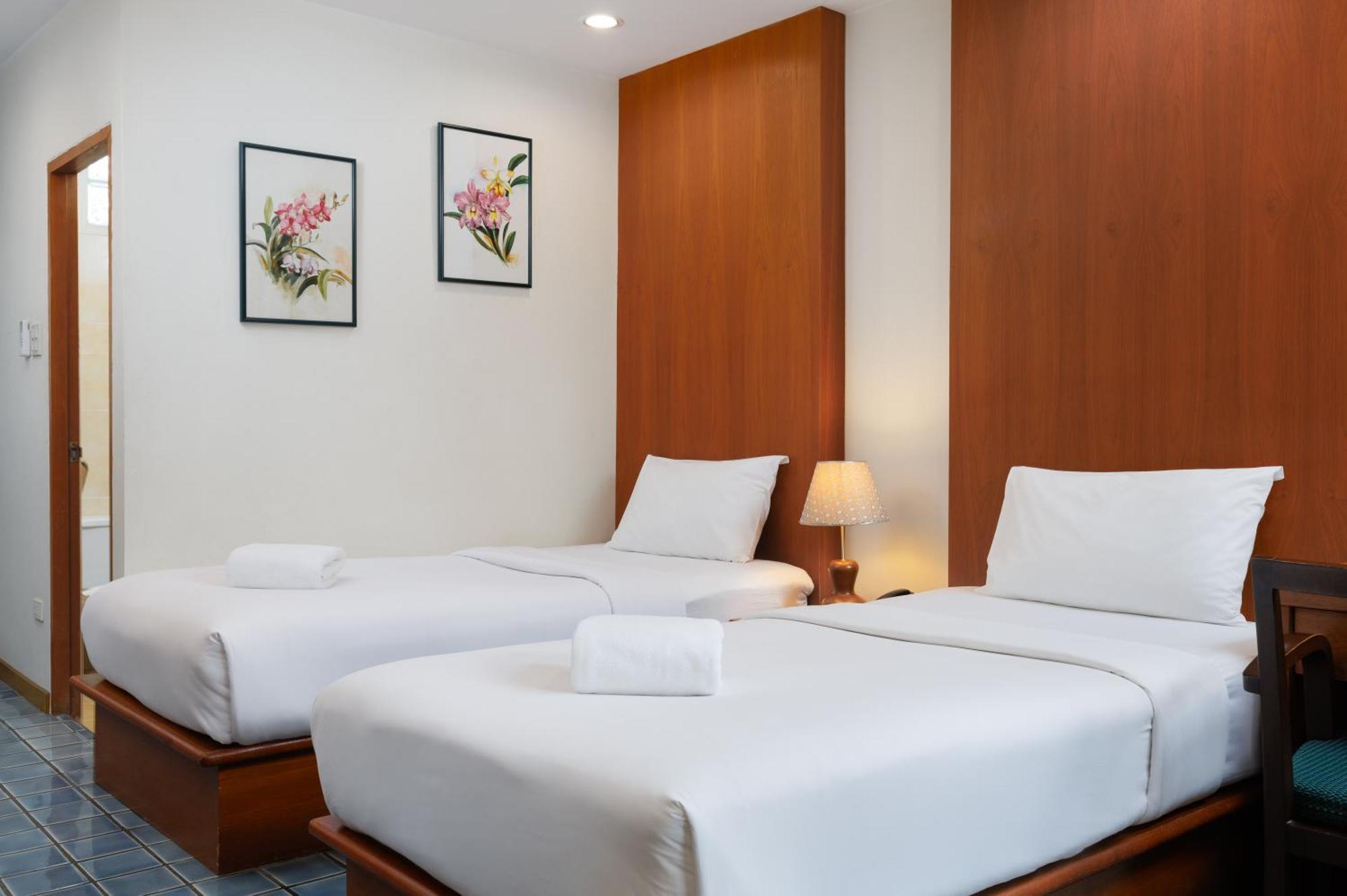 Charlie House Pin Klao Hotel 3*