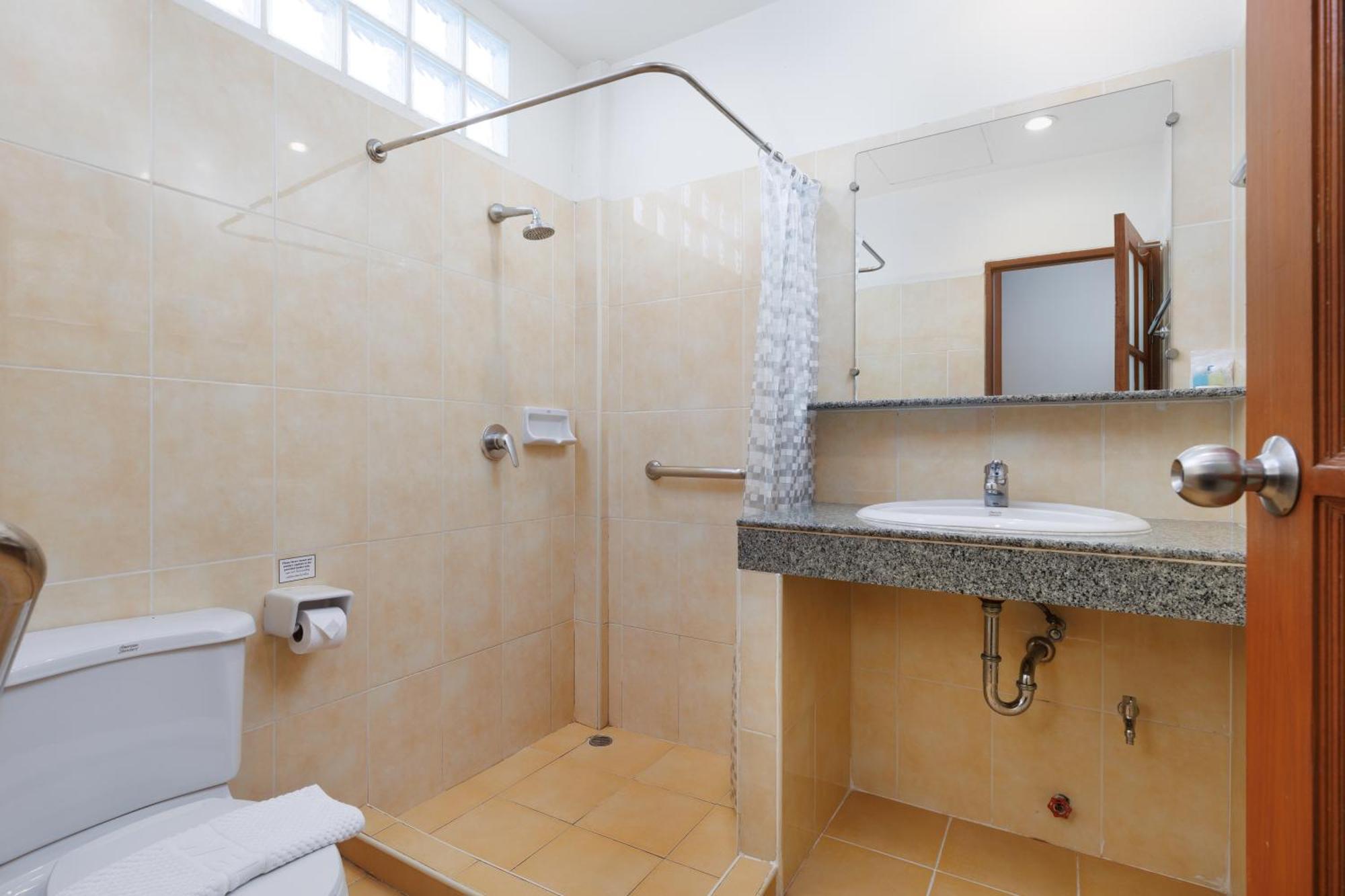 Hotel Charlie House Pin Klao 3*