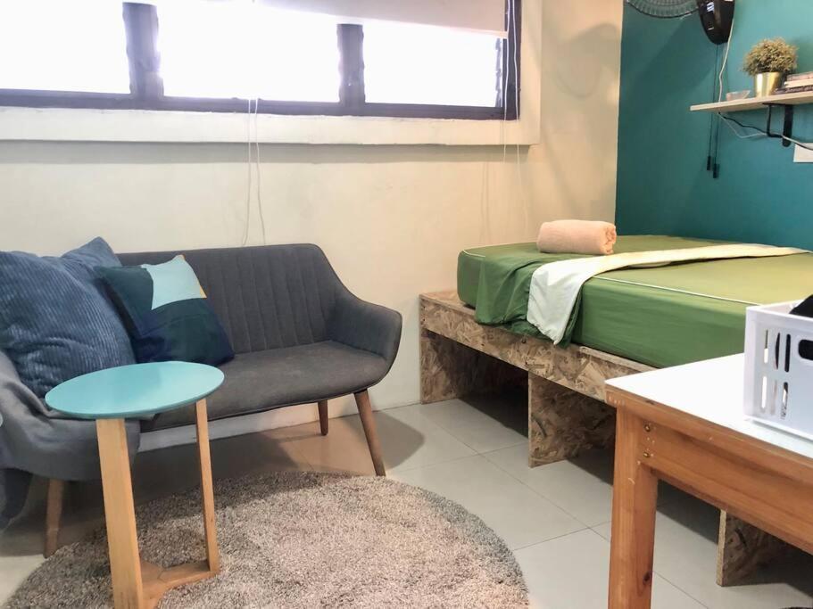 Cb's - Cheap Boutique Homestay Bangkok