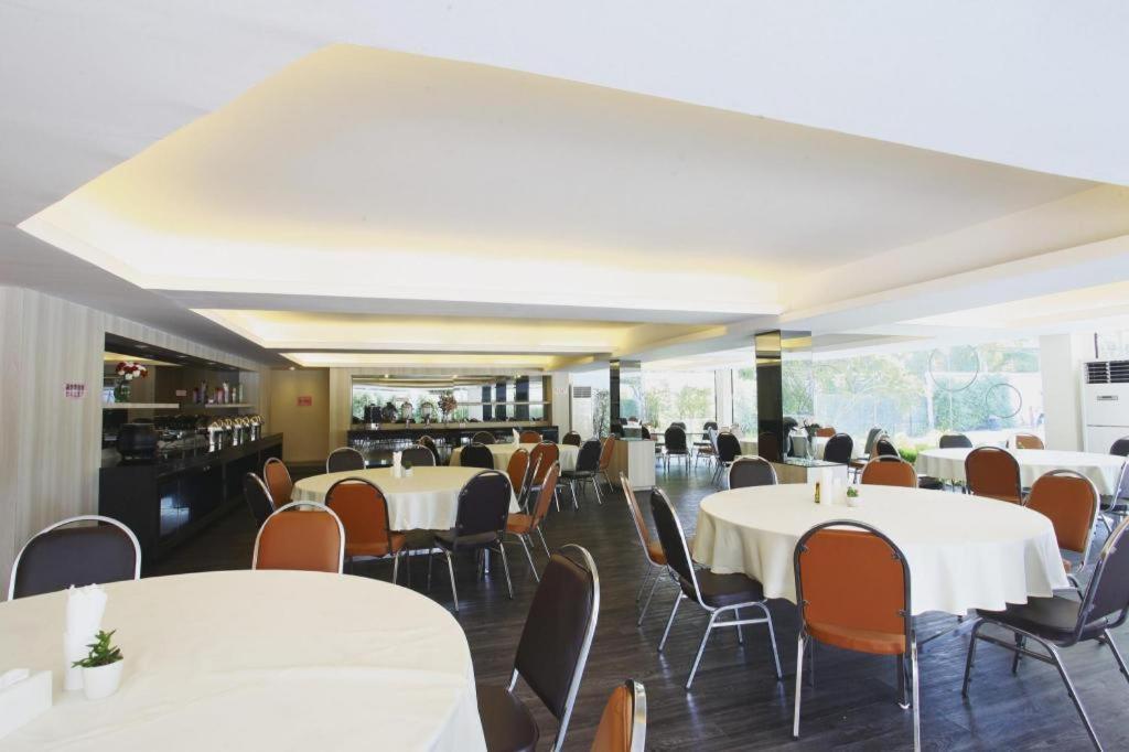 Leenova Hotel 5*