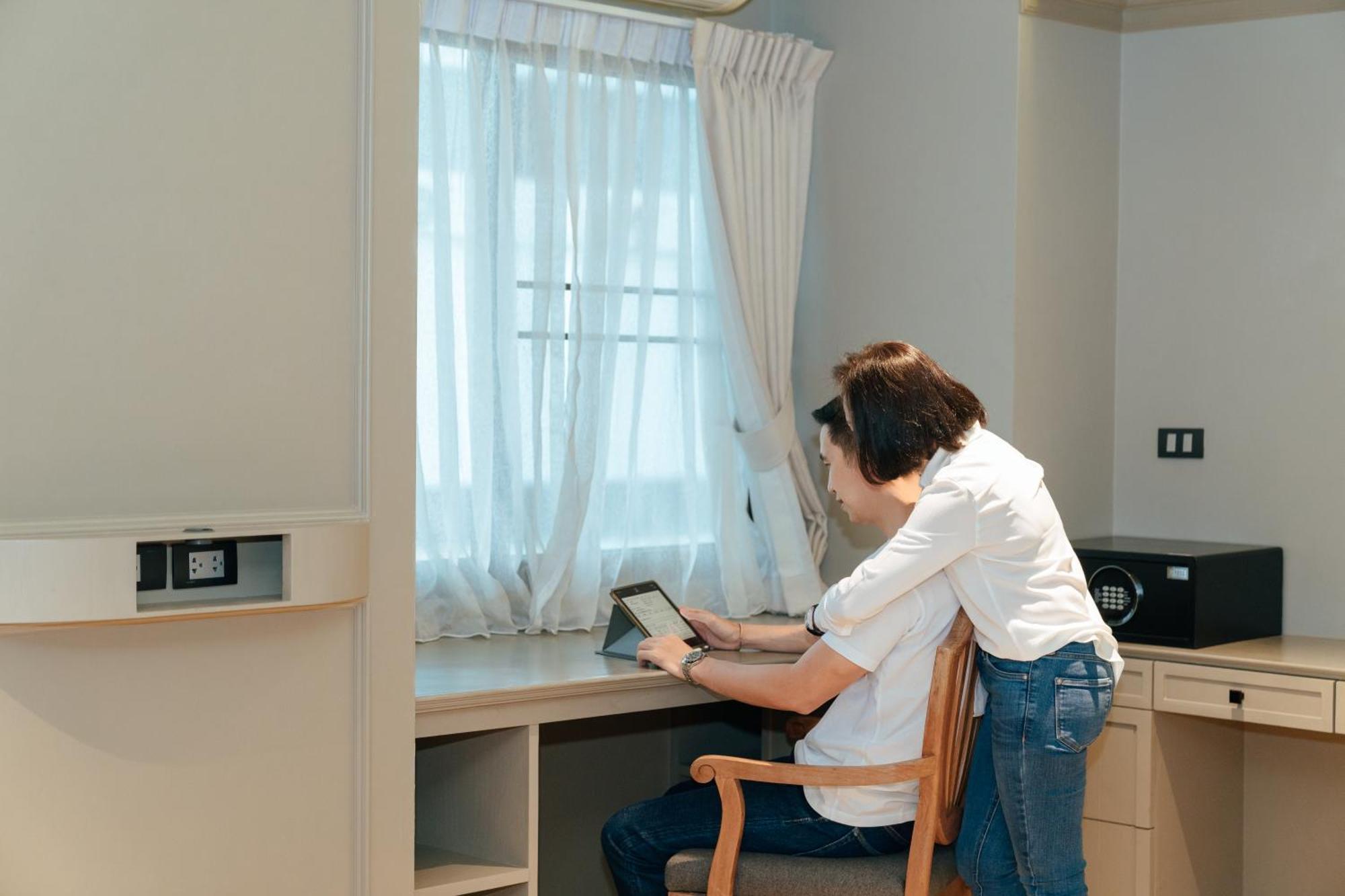 Aparthotel Thea Private By Th District 4*