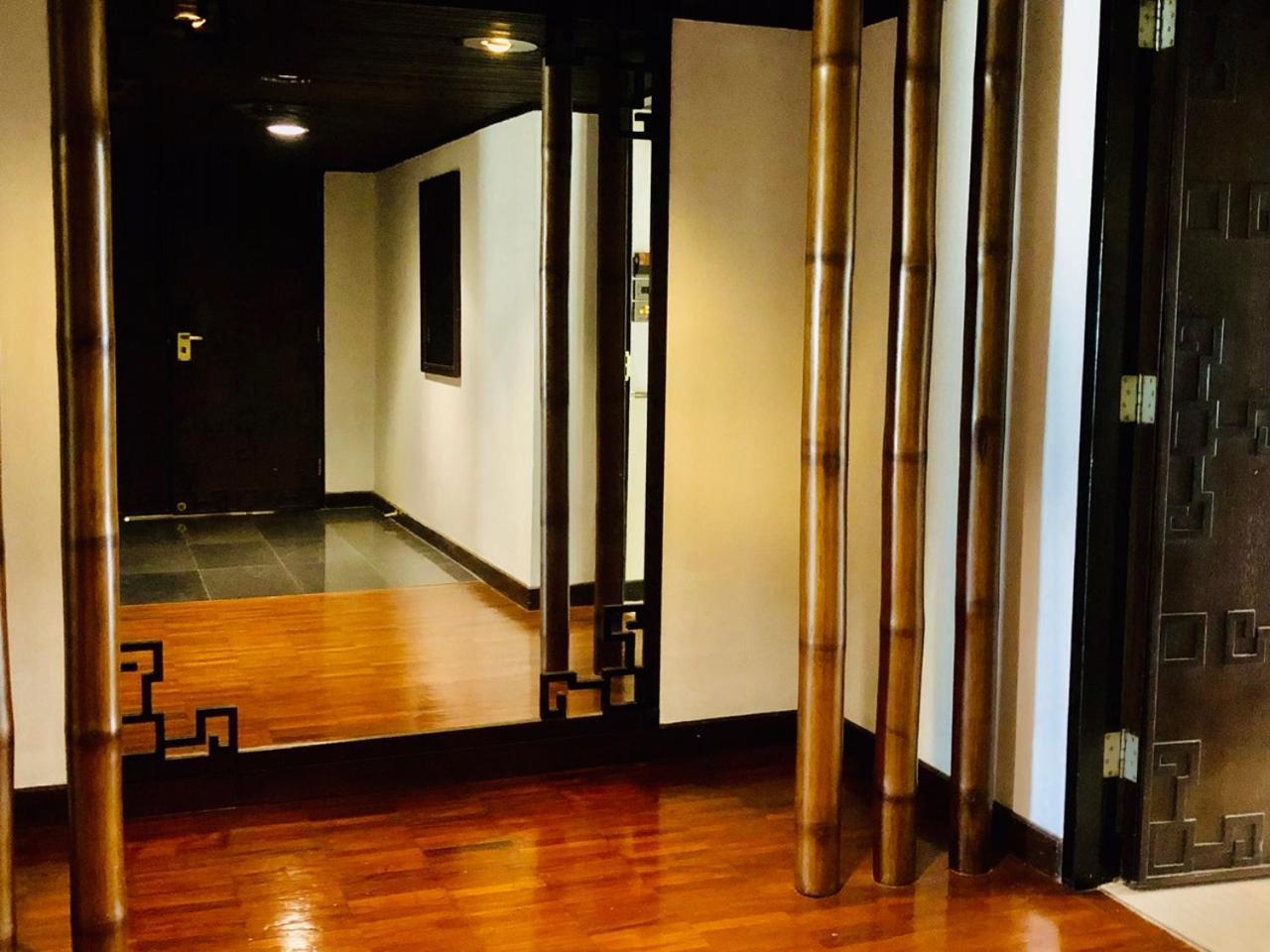Indra Regent Hotel 4*