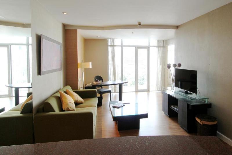 Urbana Sathorn Hotel,