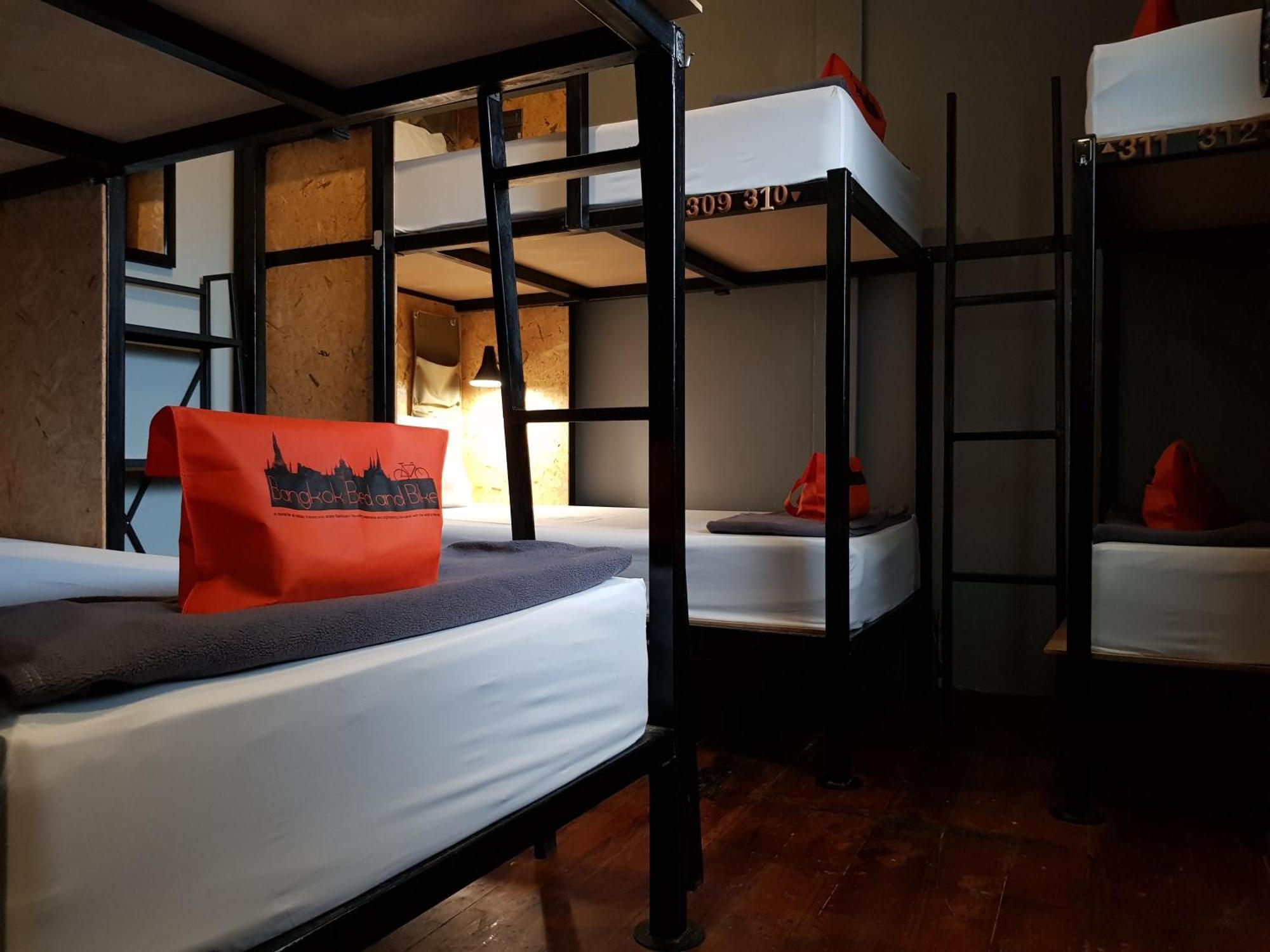 Bed And Bike Hostel Bangkok