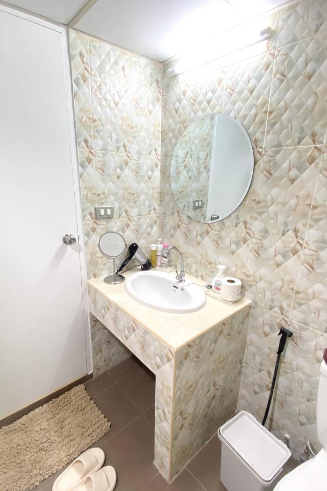 Apartment Cozy 1br Walk To Bts And Airport Rail Link Close To Malls T *