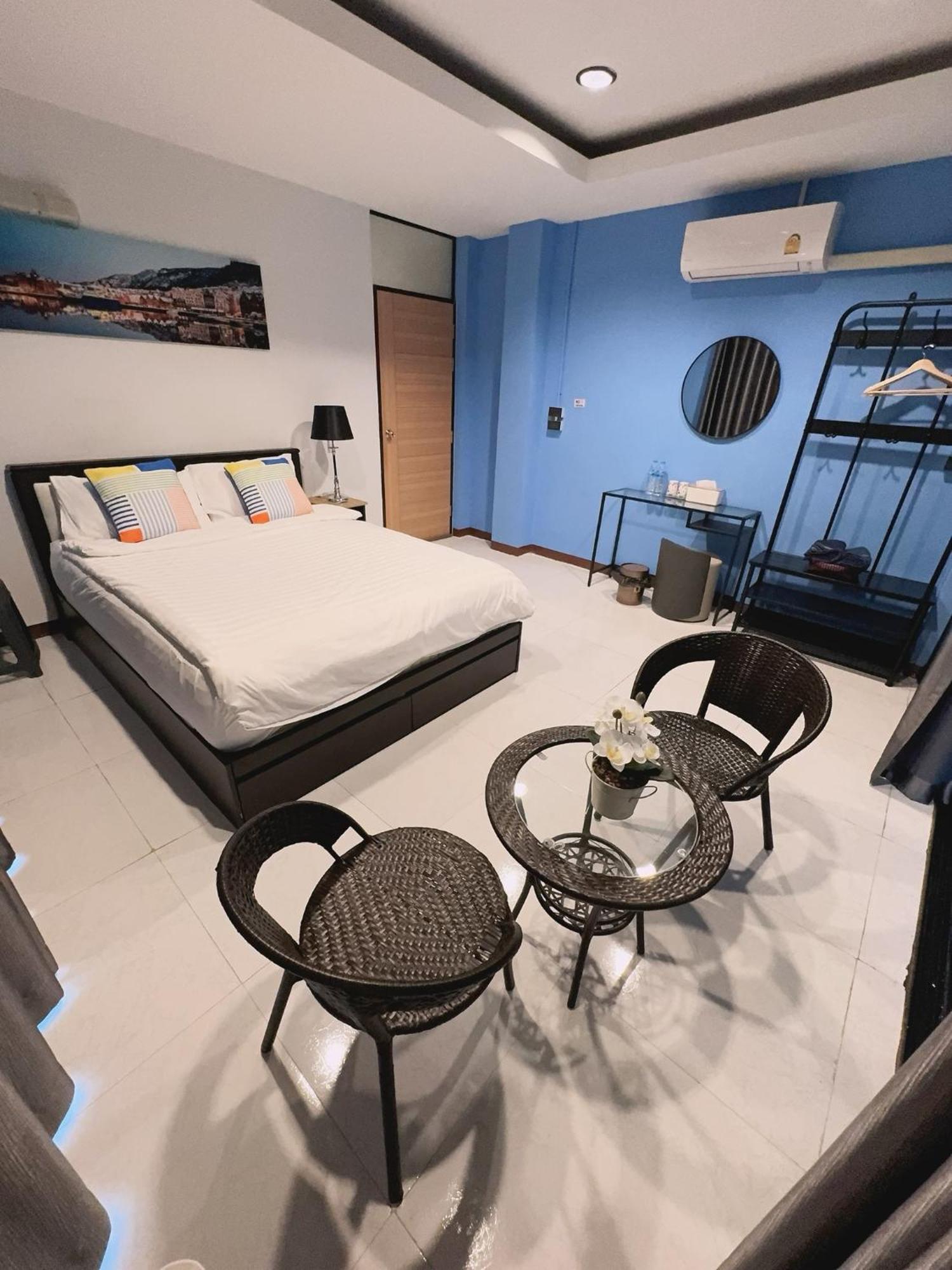 Noc House