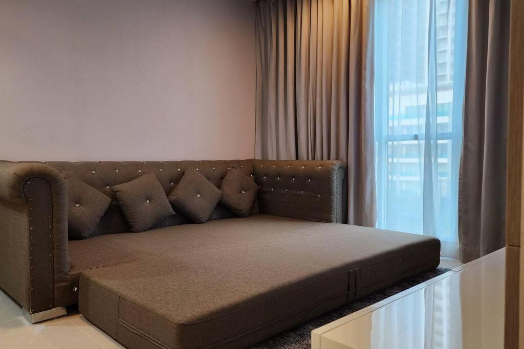 - Sukhumvit Soi 5 Bts Nana- Size 50m2 * Bangkok