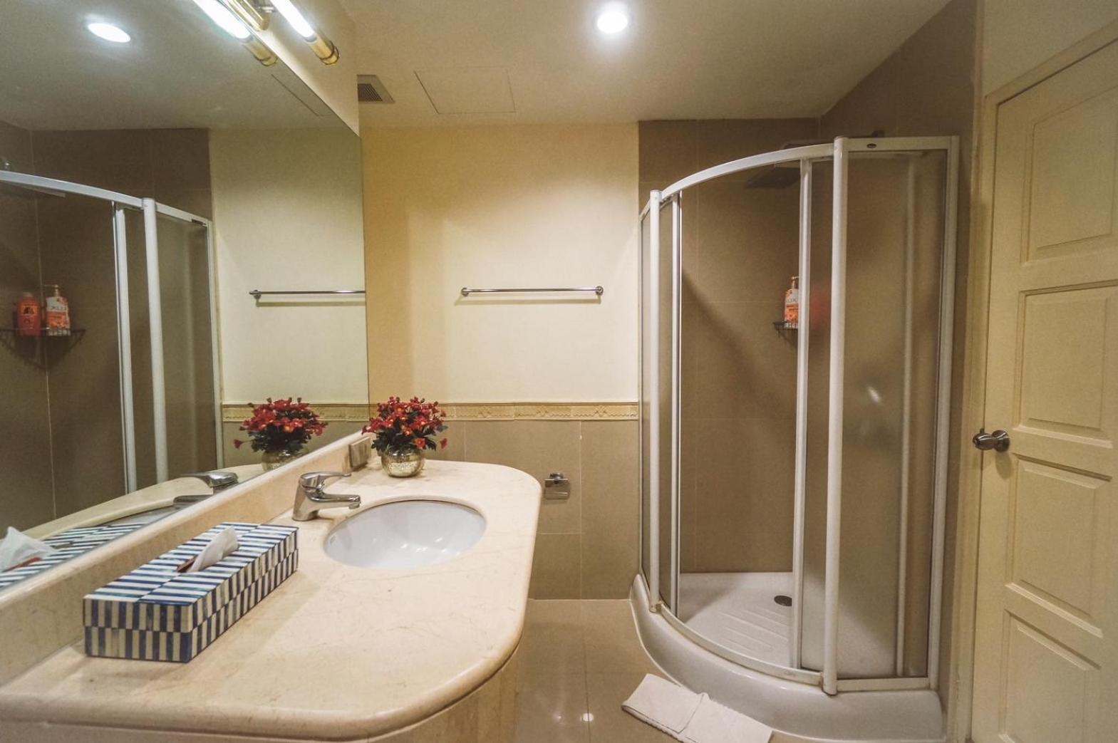 Chezmoi Sukhumvit 26 Private Executive 444 Apartment *