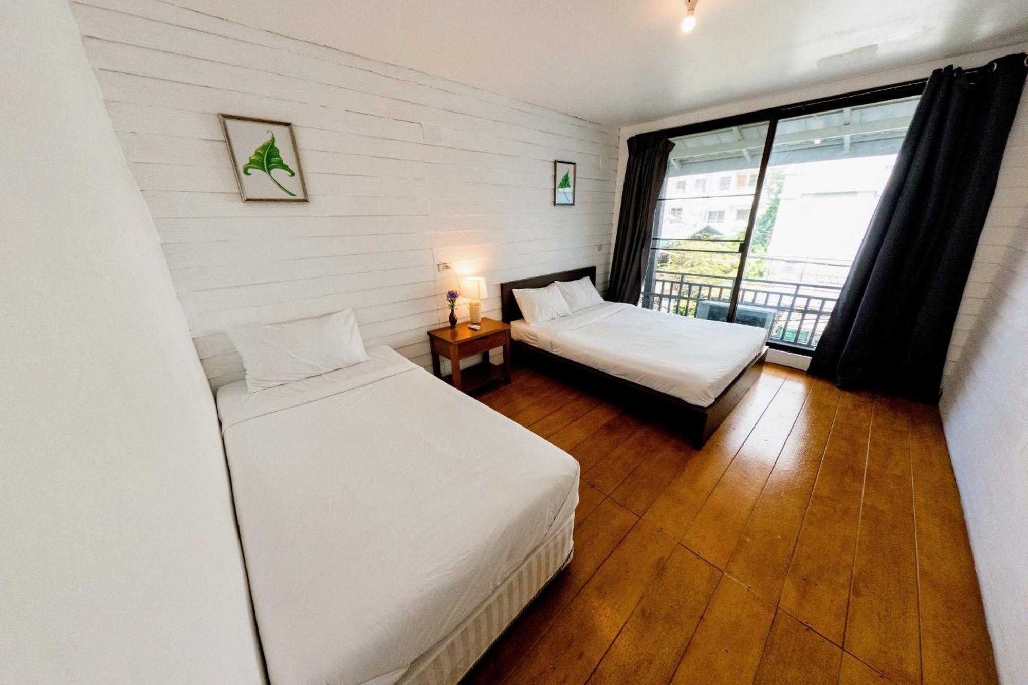Back Backpackers Hostel
