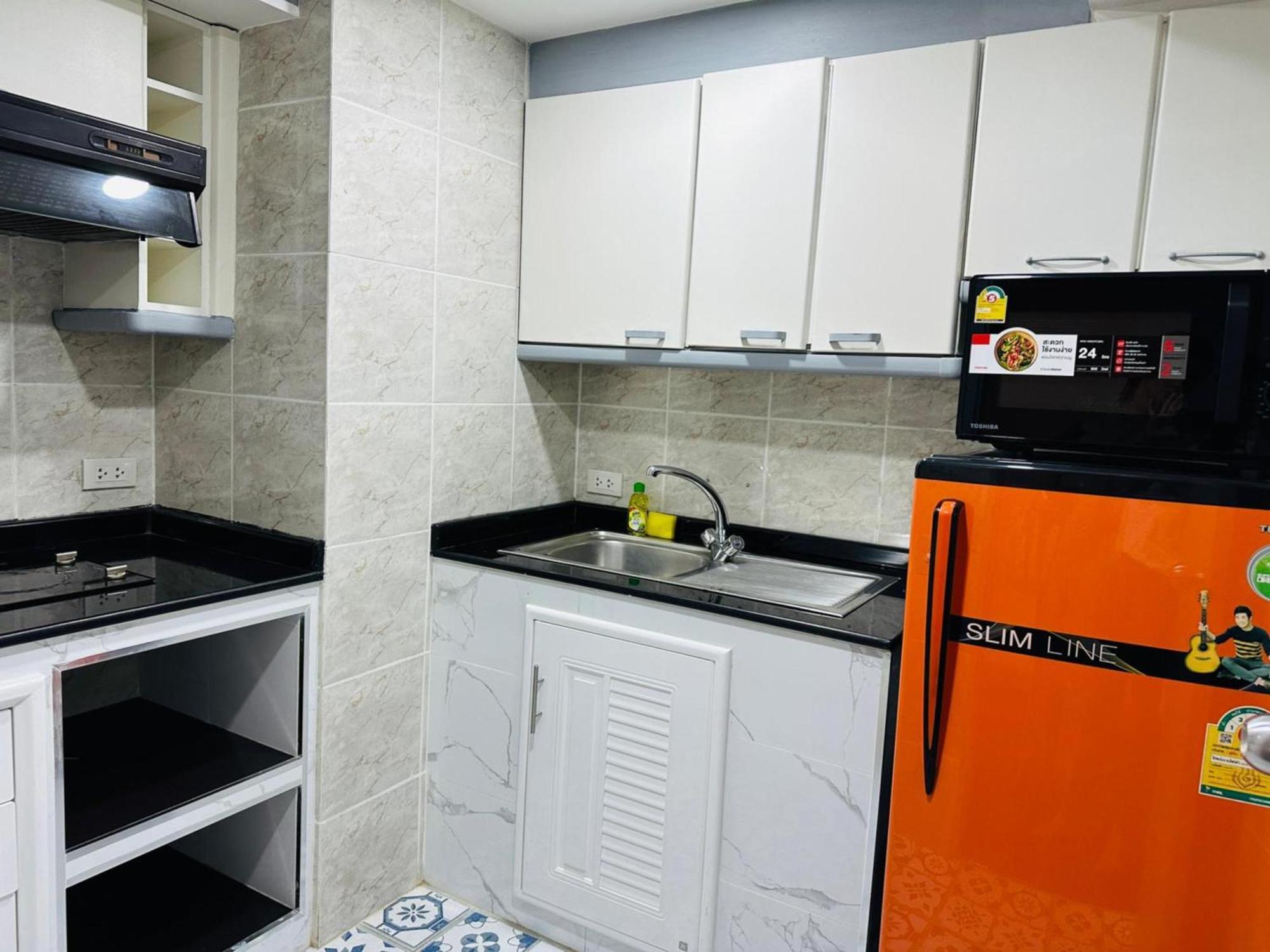 Omni Tower Sukhumvit Soi 4 Direct Apartment