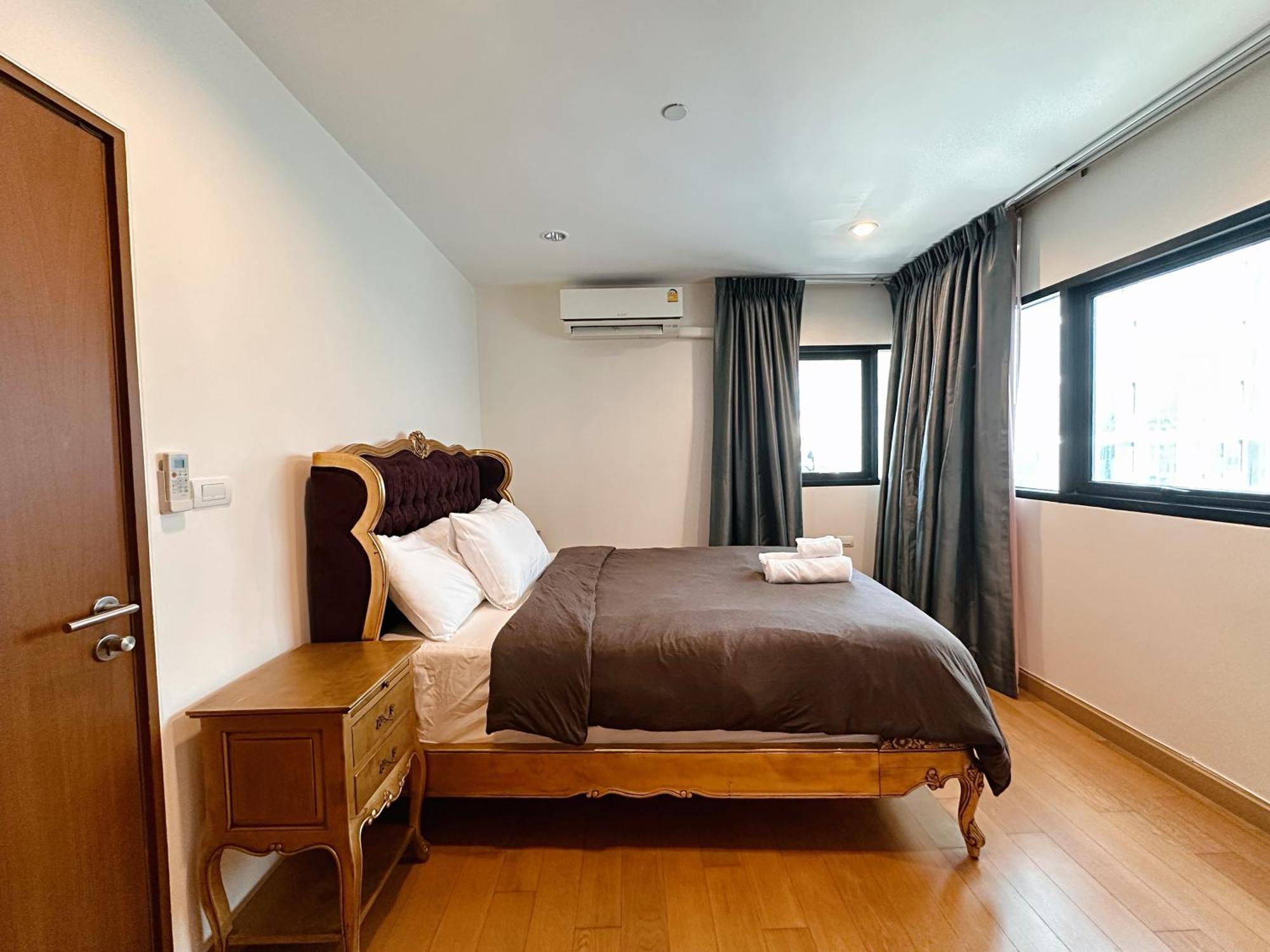 Sathorn Gardens By Ern Apartment