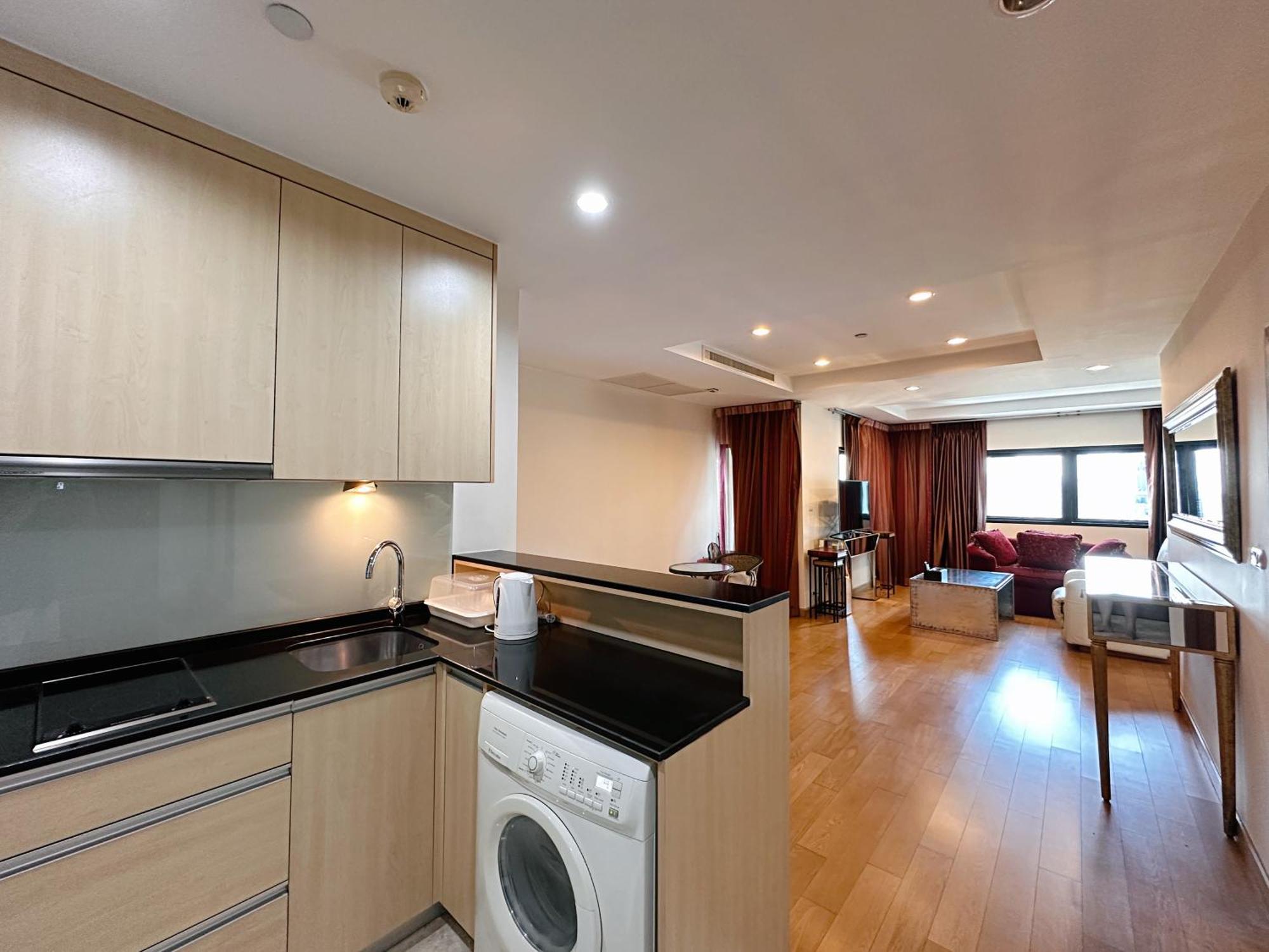 Sathorn Gardens By Ern Apartment *