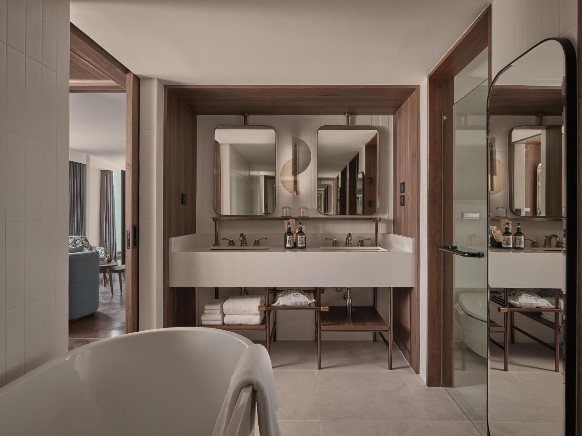 Public House Bangkok, A Member Of Design Hotel