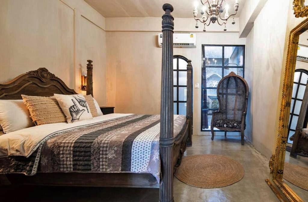 Beautiful 3 Bedroom Baroque House Near Asoke Bts Villa