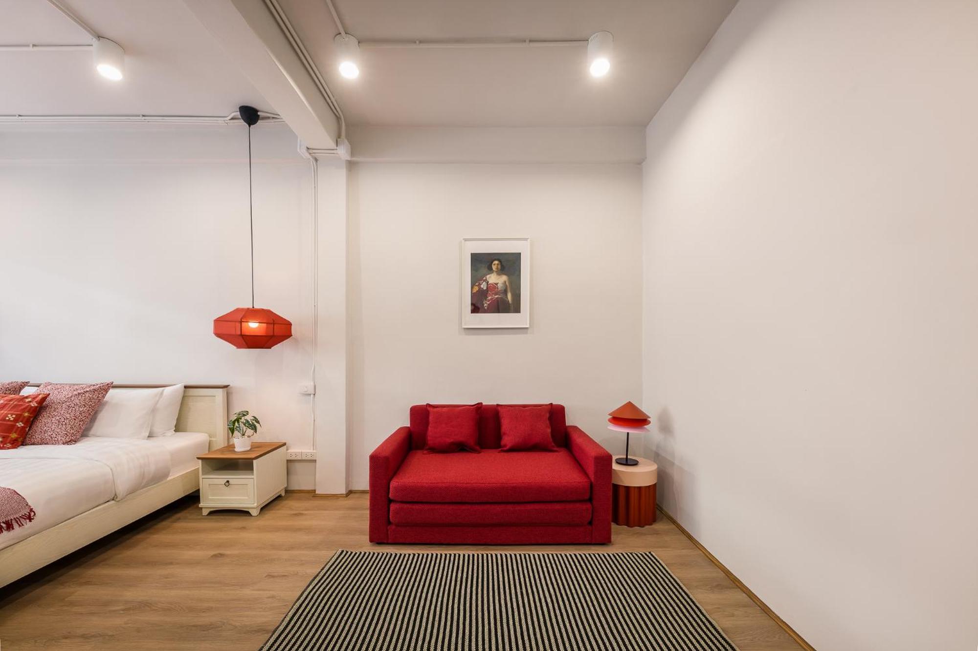 Charming Sukhumvit Shophouse - 2mins Walk To Skytrain