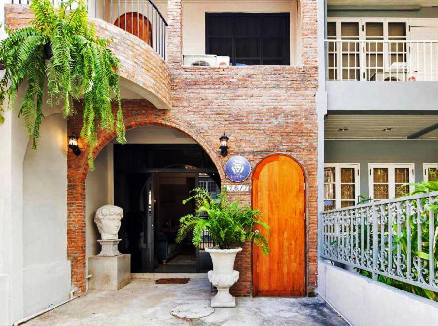 Beautiful 3 Bedroom Baroque House Near Asoke Bts Vila