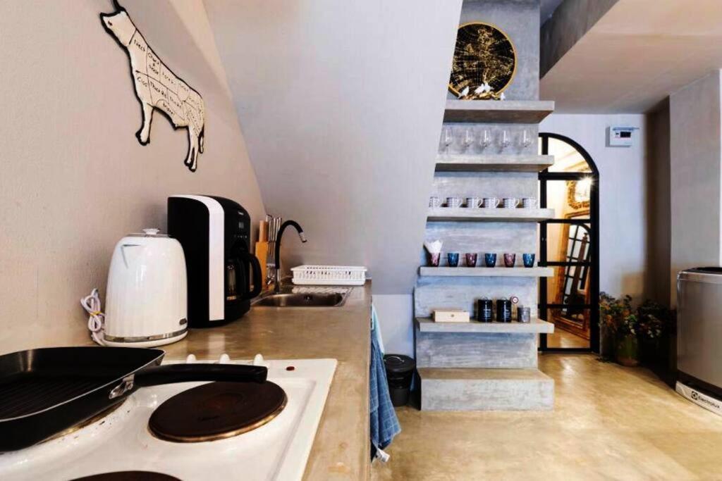 Beautiful 3 Bedroom Baroque House Near Asoke Bts Vila Bangkok