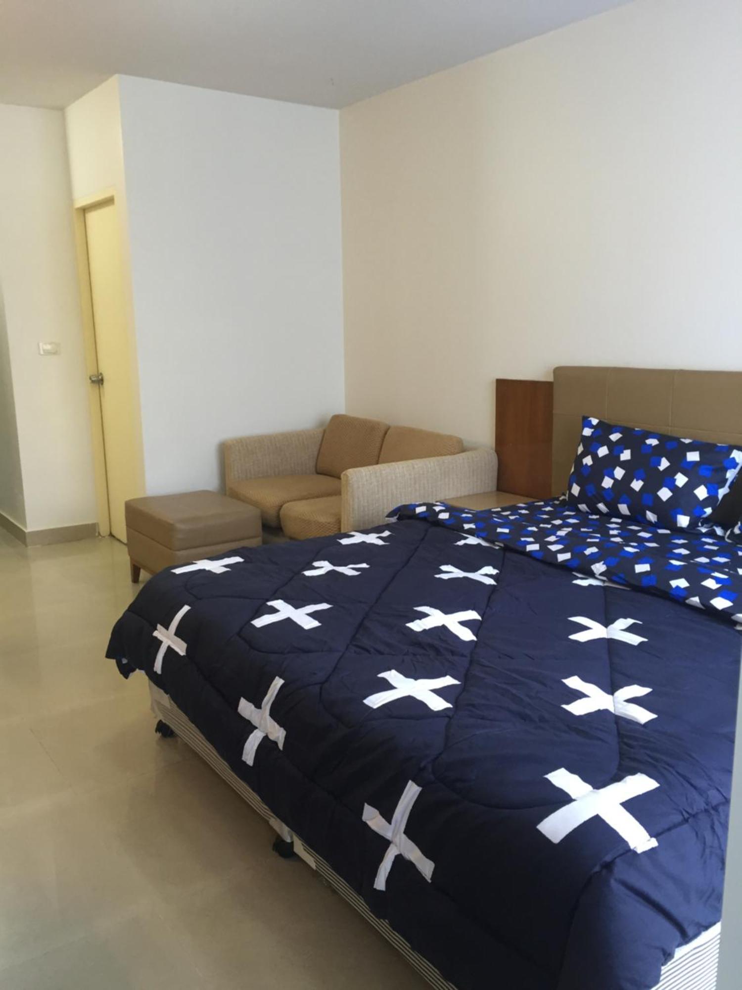 Savi Premium Near Bkkpiyavet Hospital Near Famous Pubs Holiday home
