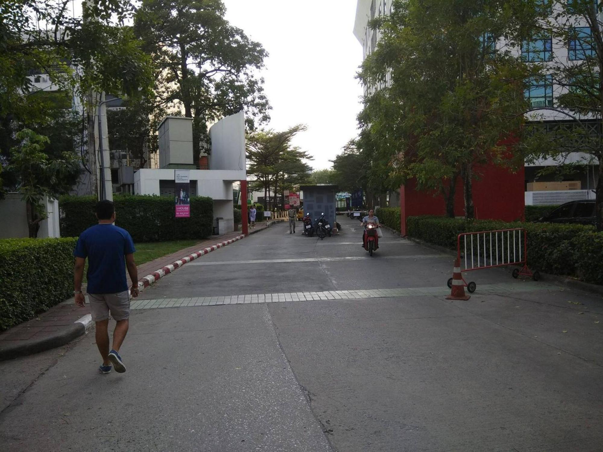 Savi Super Deluxe 2 Nr Bkk Hospital Holiday home