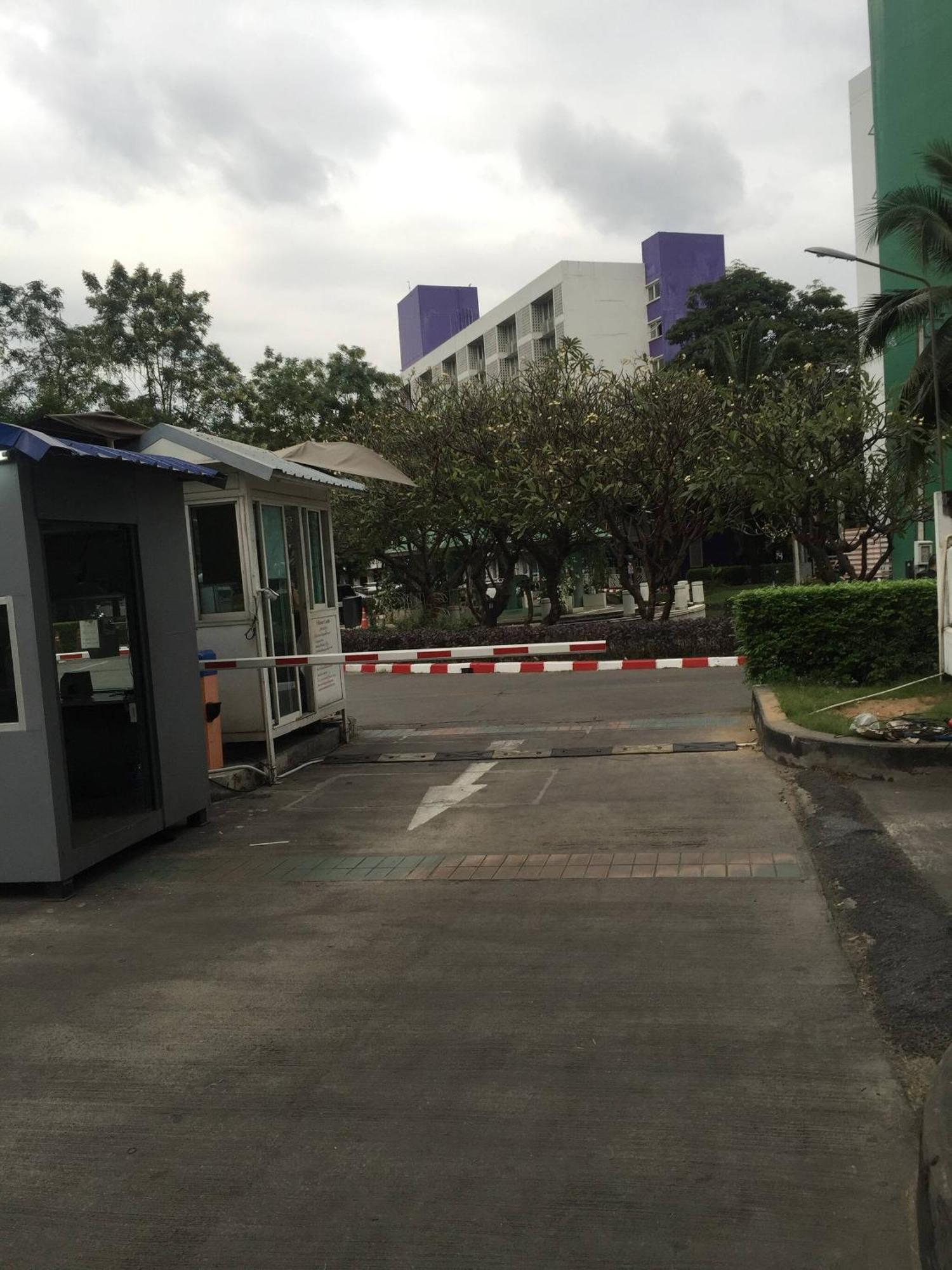 Savi Premium 1 Near Bkk Piyavet Hospital Bangkok