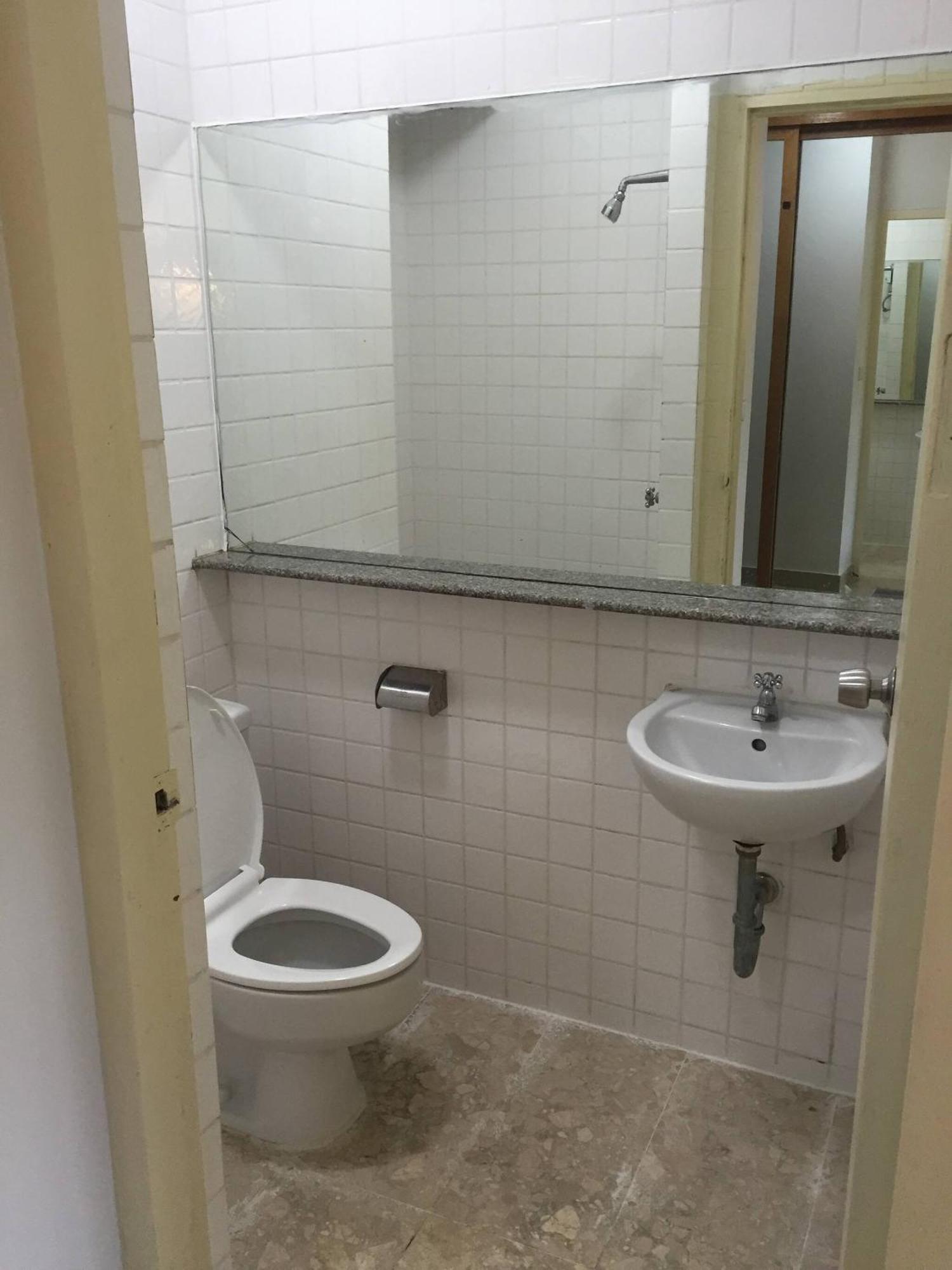 Savi Premium 1 Near Bkk Piyavet Hospital * Bangkok