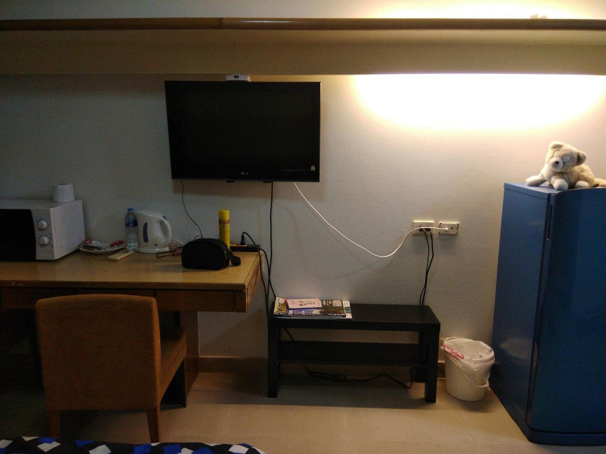 Savi Premium 1 Near Bkk Piyavet Hospital *