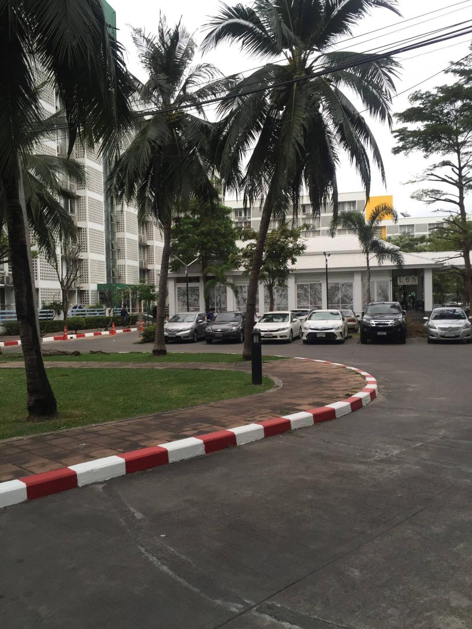 Savi Premium 1 Near Bkk Piyavet Hospital * Bangkok