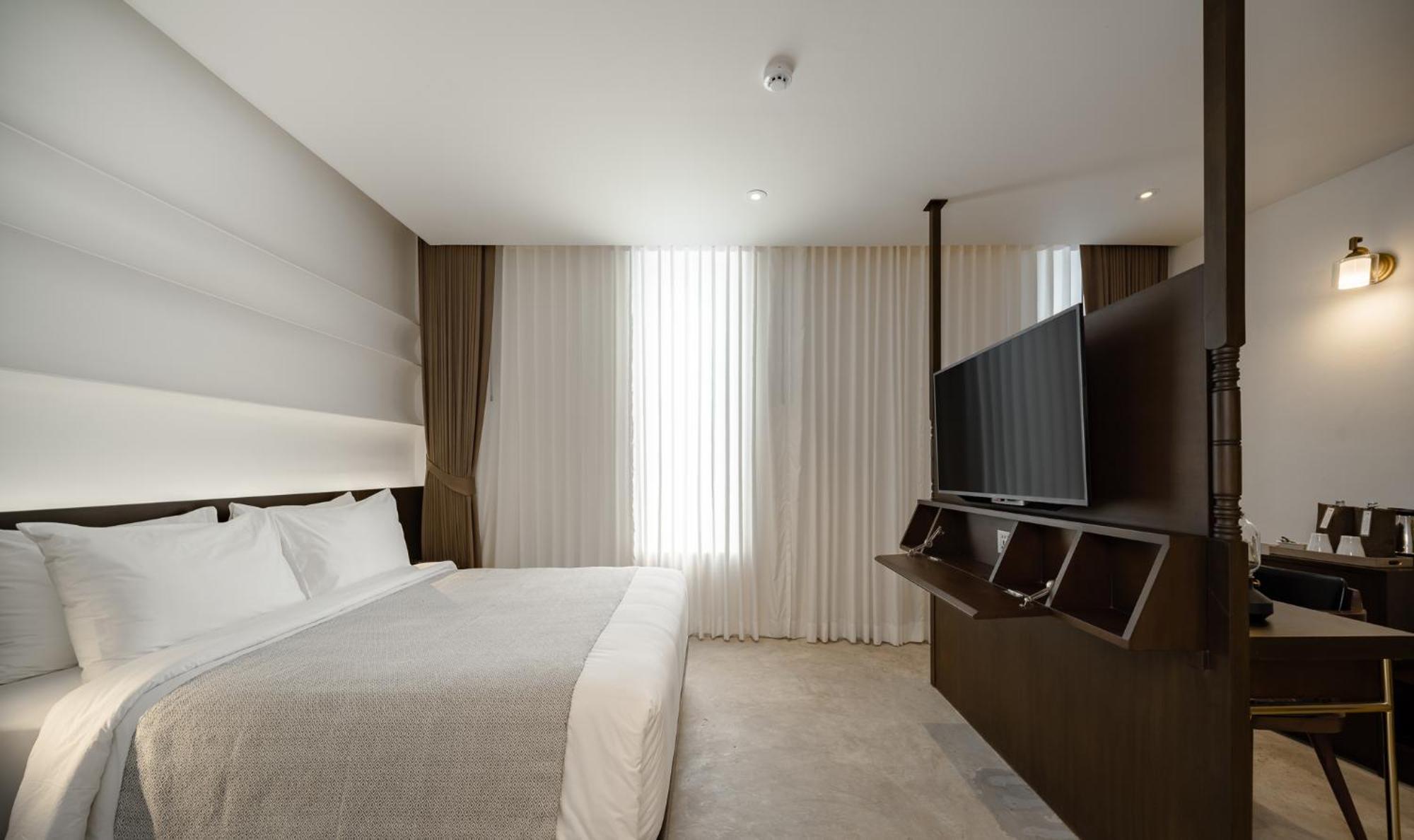Nidhra Boutique Sukhumvit Hotel