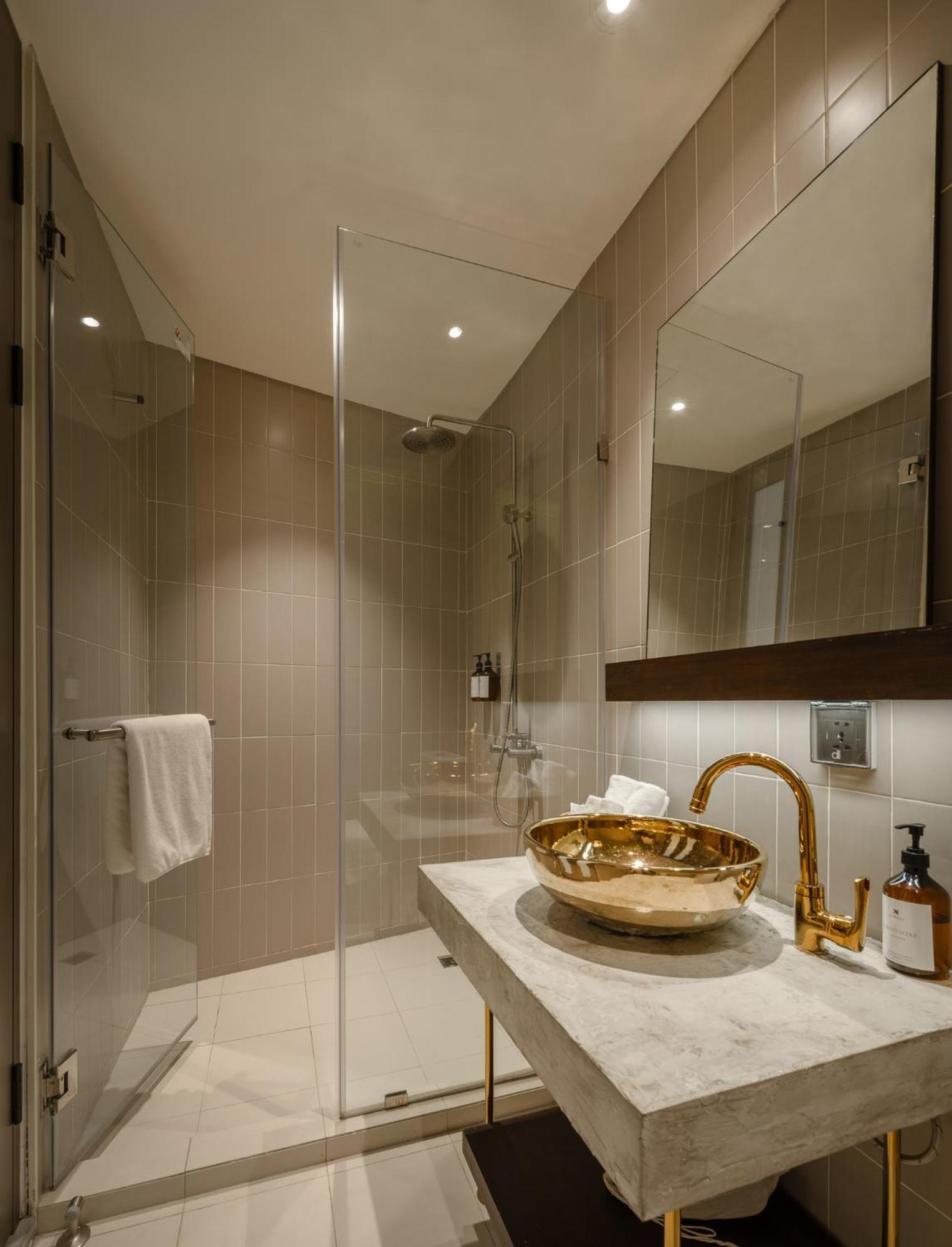 Nidhra Boutique Sukhumvit Hotel