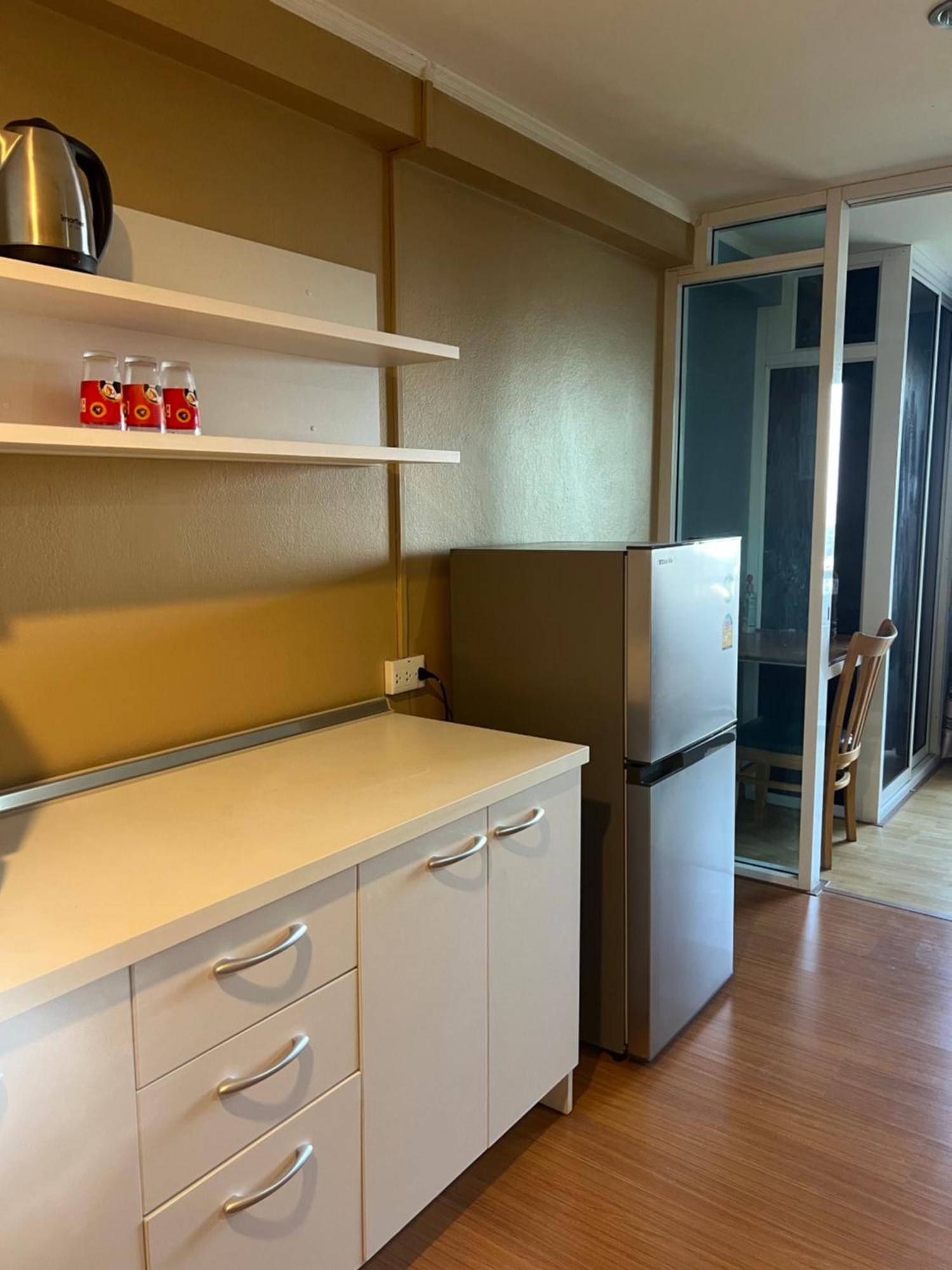 Regent Srinakarin18 *