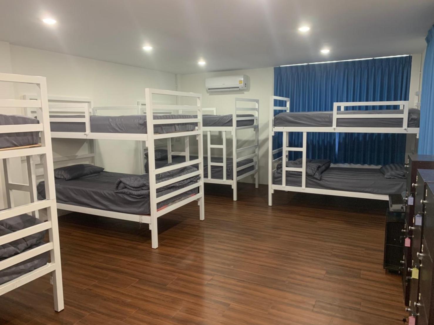 Hostel Happy *