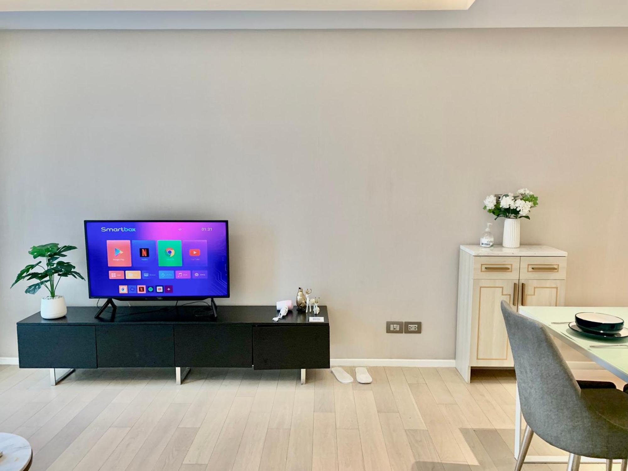 Apartment Sukhumvit 11#luxury#pool#gym#bts Nana&mrt Sukhumvit#1br#max4ppl *