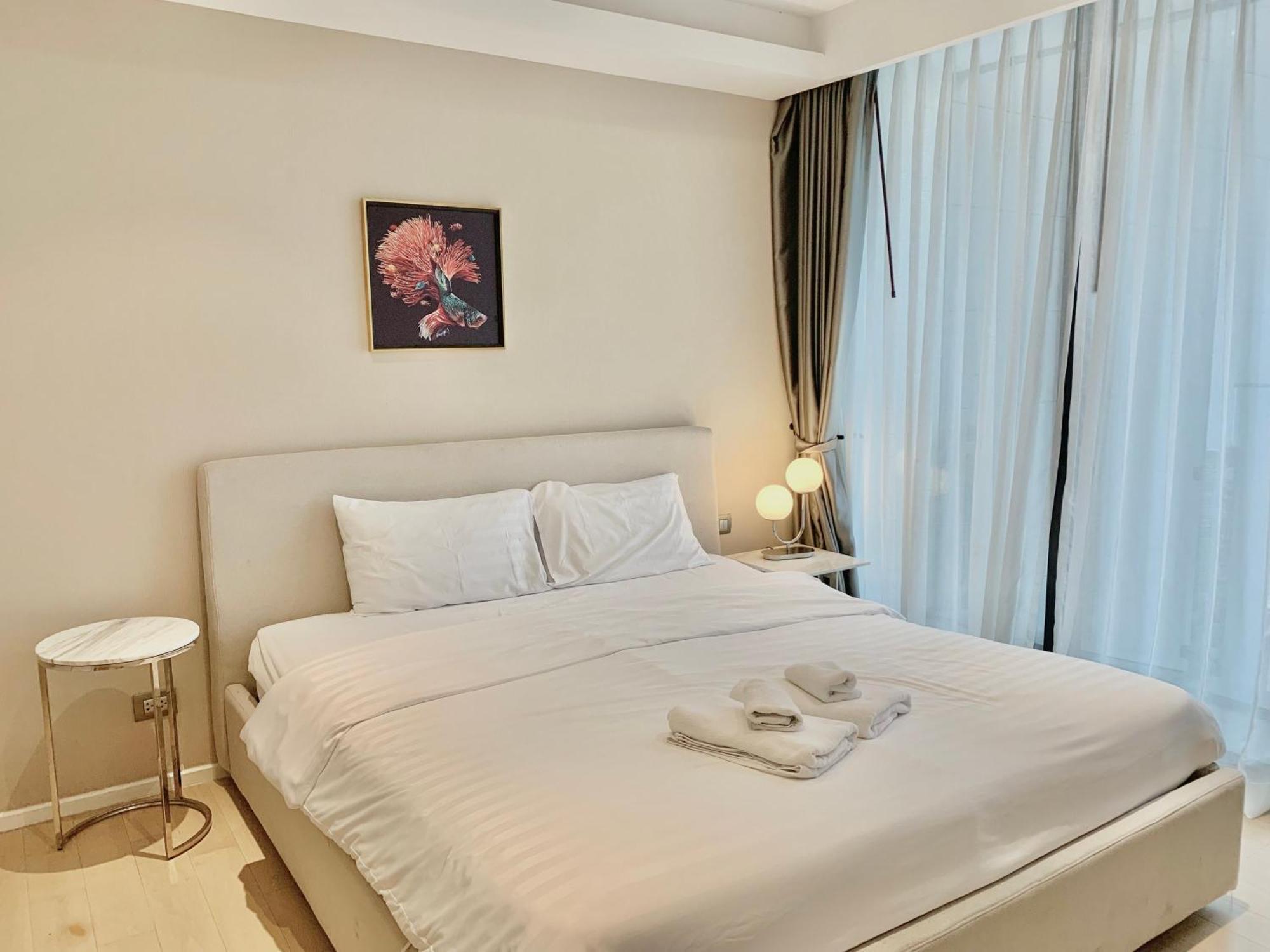 Sukhumvit 11#luxury#pool#gym#bts Nana&mrt Sukhumvit#1br#max4ppl
