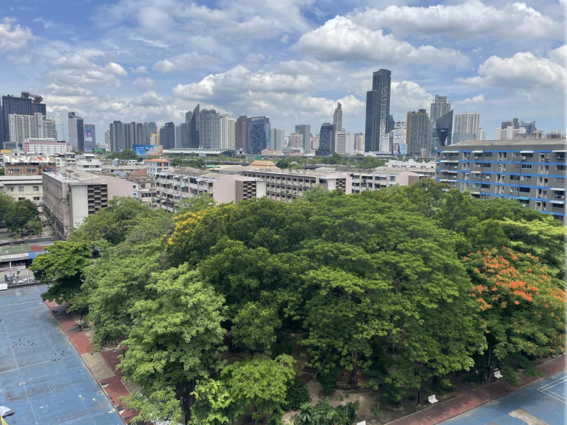 A4 Dindaeng Apartment Bangkok
